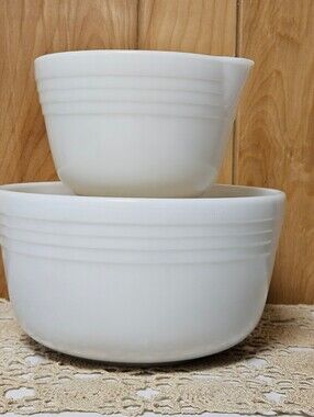 Vintage Pyrex Hamilton Beach Milk Glass Mixing Bowl Set of 2 USA *READ DSC*